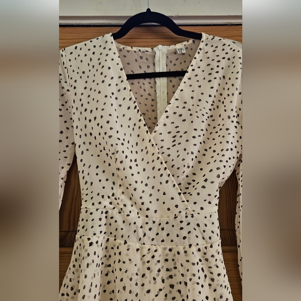 White & Blk Long Sleeve Shorts Romper Wrap Style Front, Tie Back, Sheer Overlay. - Picture 3 of 6